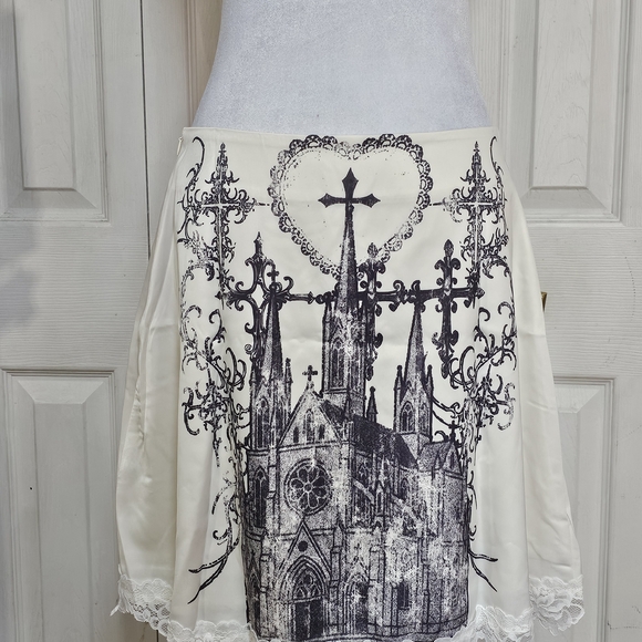 Gothic Lace Skirt - Picture 4 of 7